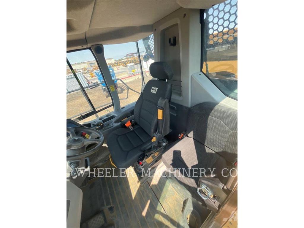 CAT 740 GC TG ساحبات مفصلية