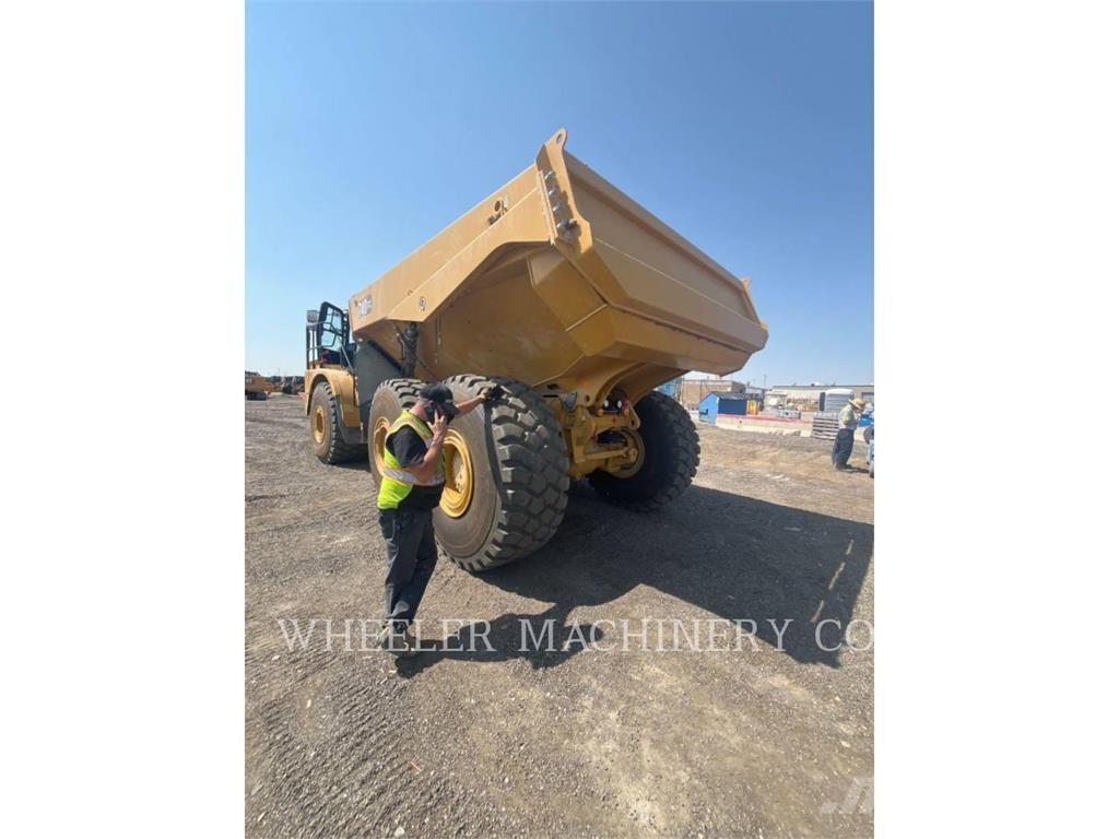 CAT 740 GC TG ساحبات مفصلية
