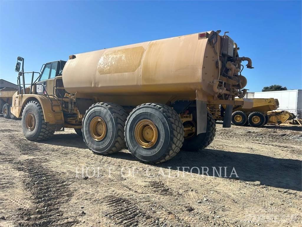 CAT 740B شاحنات ذات صهاريج