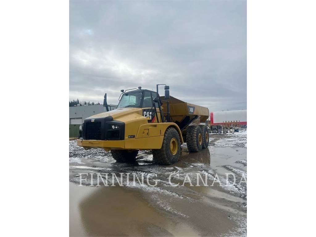 CAT 740B ساحبات مفصلية