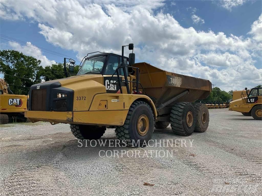 CAT 740B ساحبات مفصلية