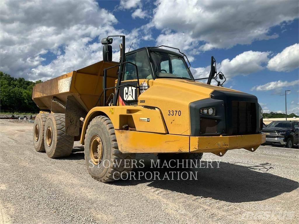 CAT 740B ساحبات مفصلية