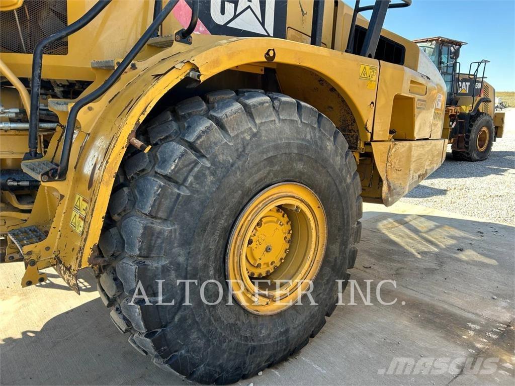 CAT 740B ساحبات مفصلية