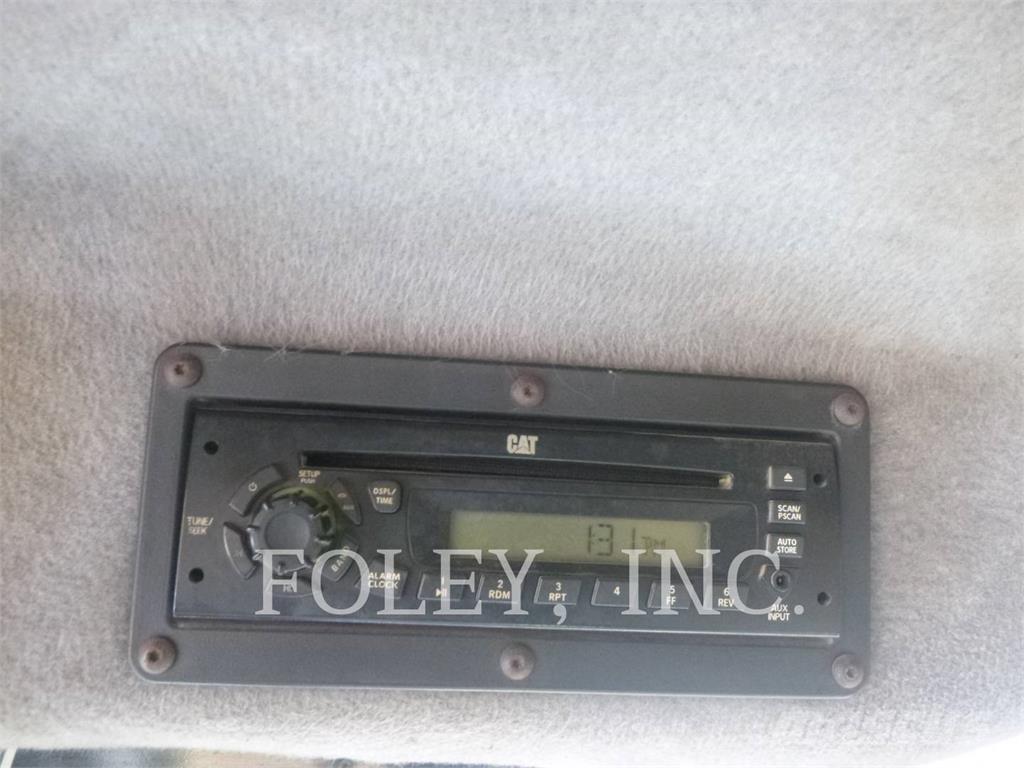 CAT 740B ساحبات مفصلية