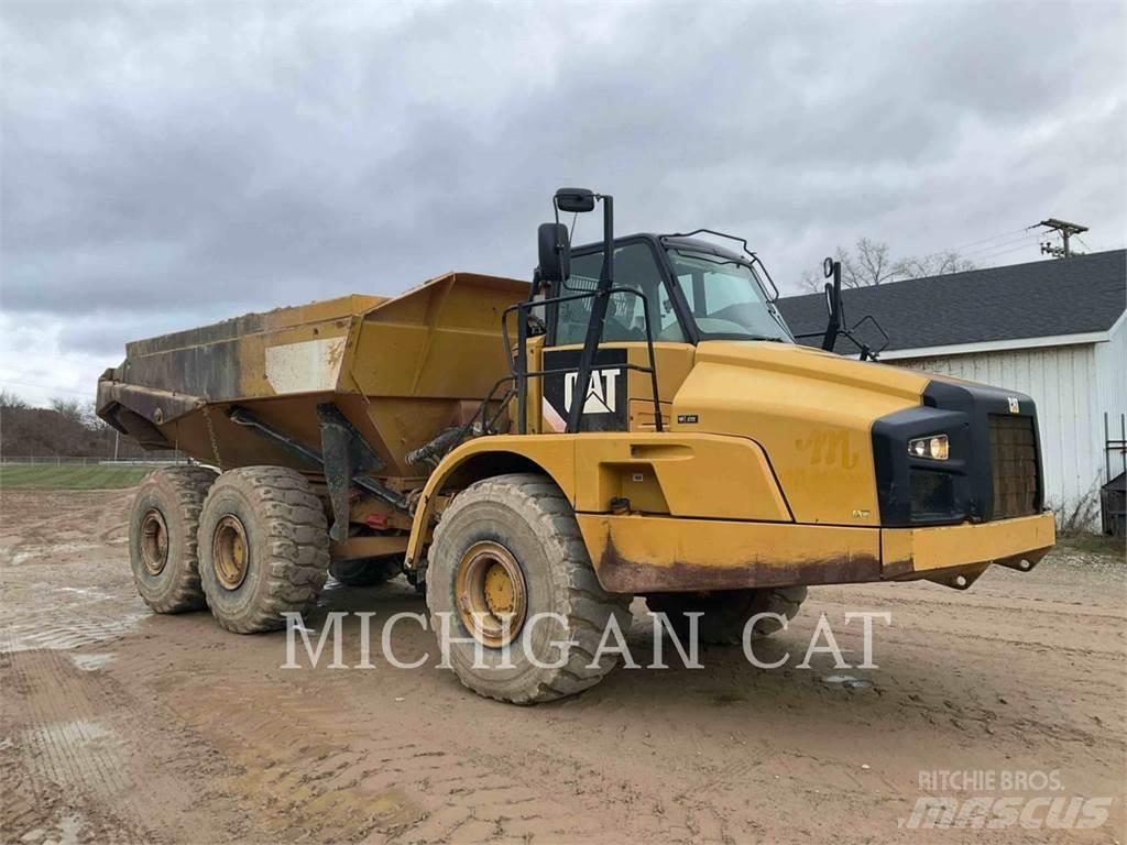 CAT 740B T ساحبات مفصلية