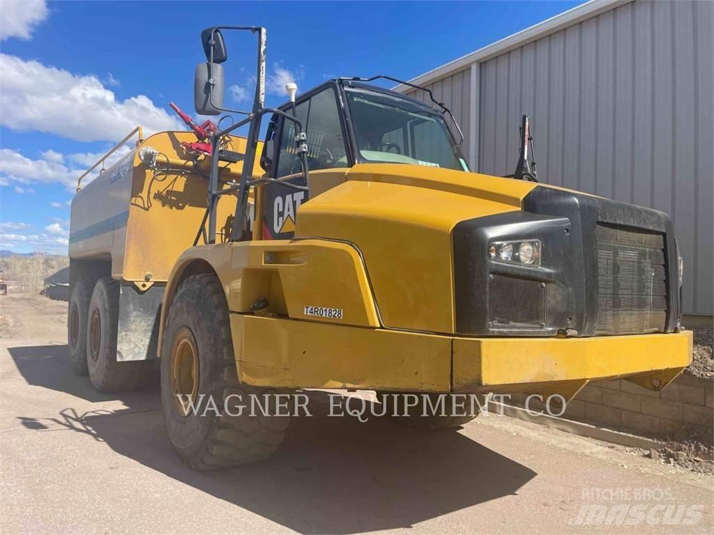 CAT 740B WT صهاريج مياه