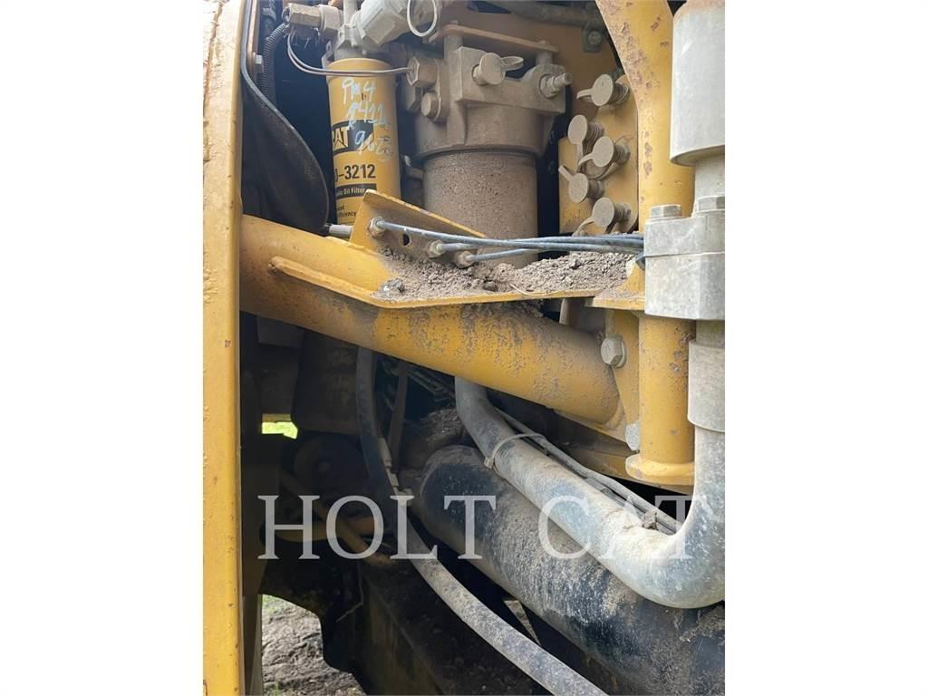 CAT 740BEJ ساحبات مفصلية