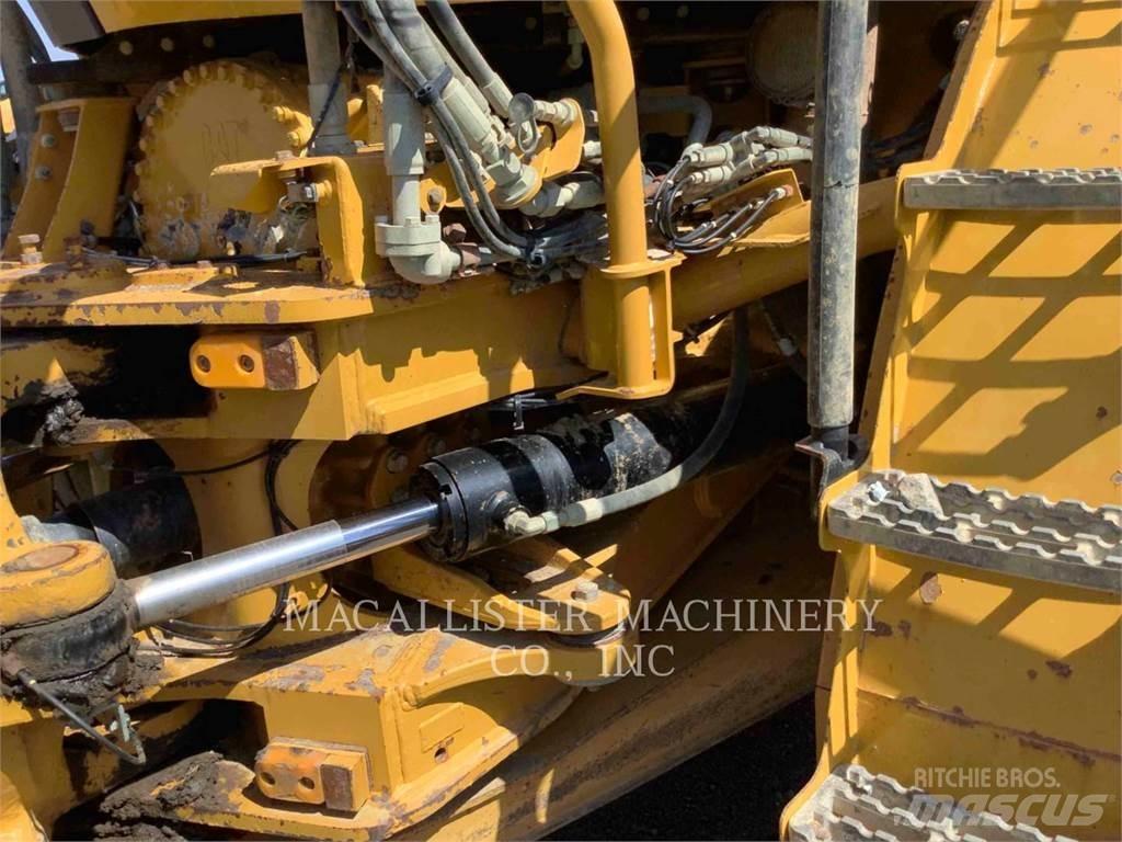 CAT 740GC ساحبات مفصلية