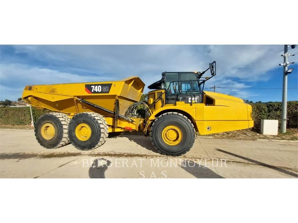 CAT 740GC ساحبات مفصلية