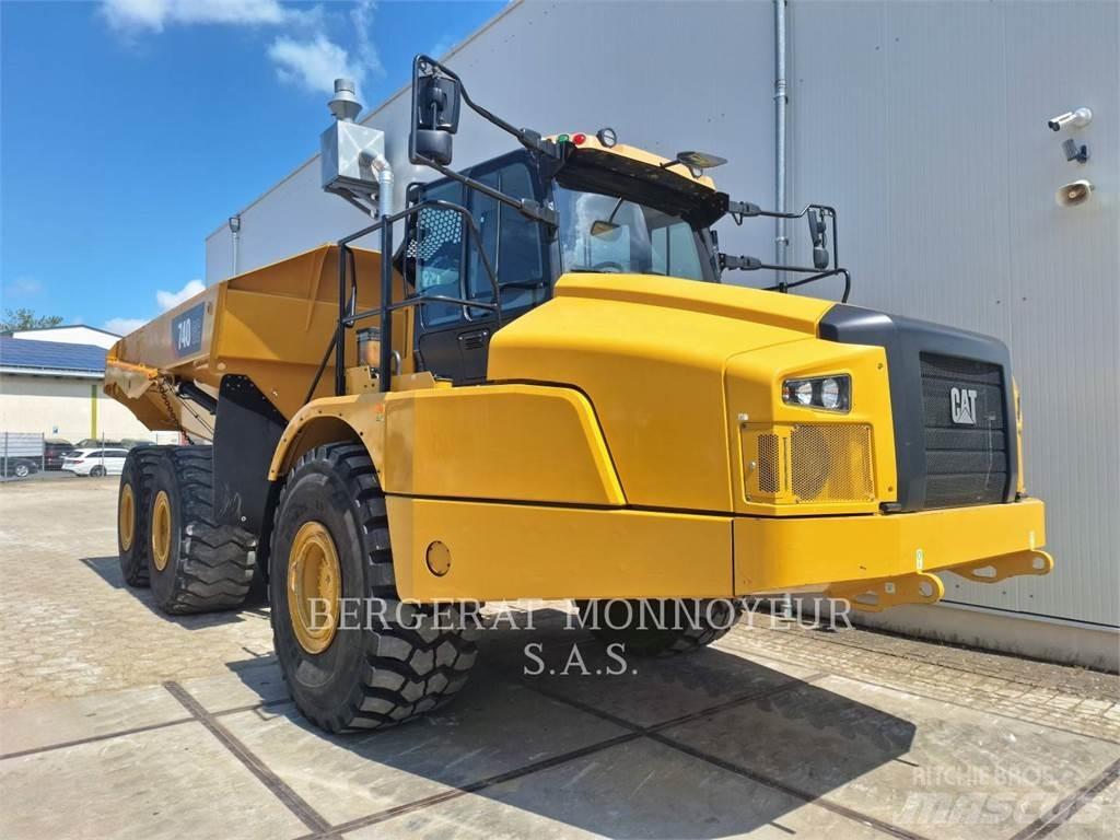 CAT 740GC ساحبات مفصلية