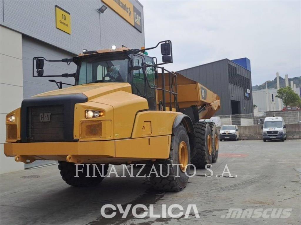 CAT 740GC ساحبات مفصلية