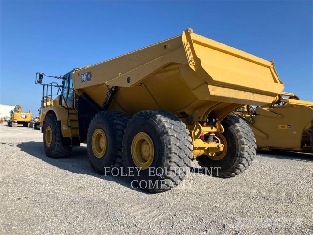 CAT 740GC-04 ساحبات مفصلية