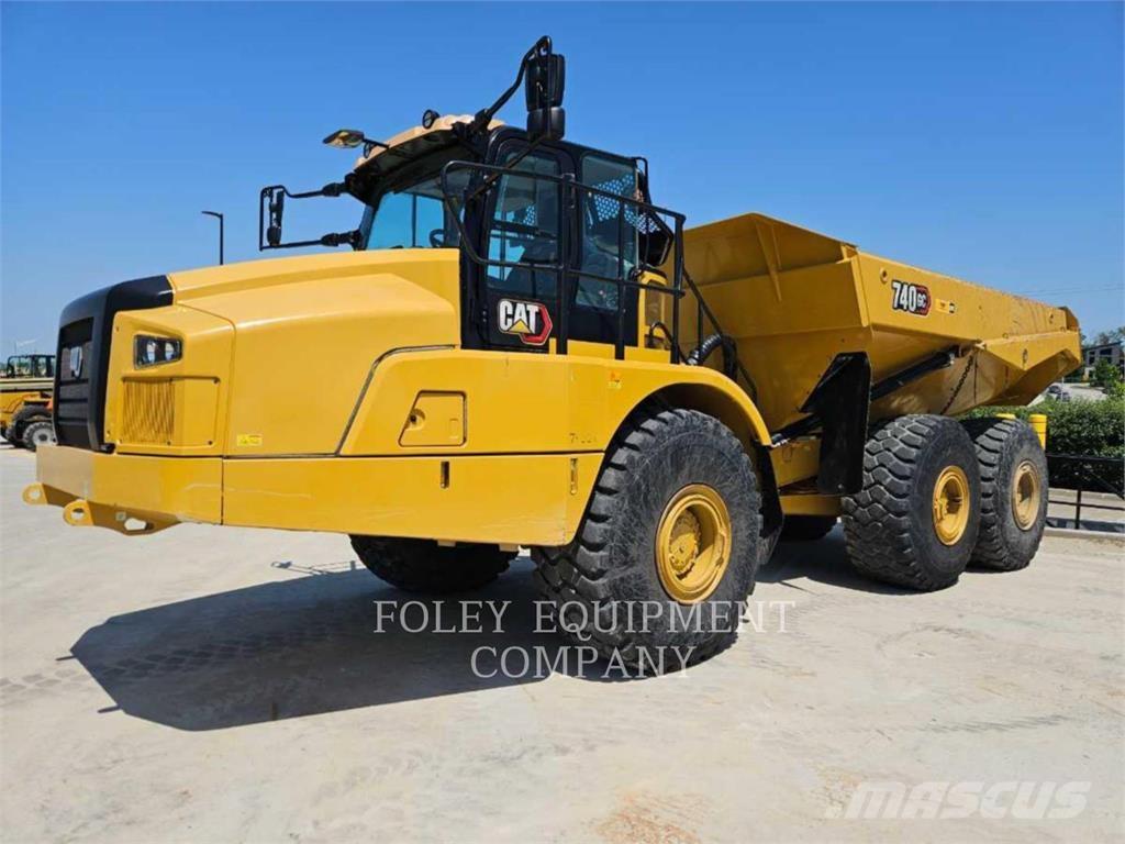 CAT 740GC-04 ساحبات مفصلية