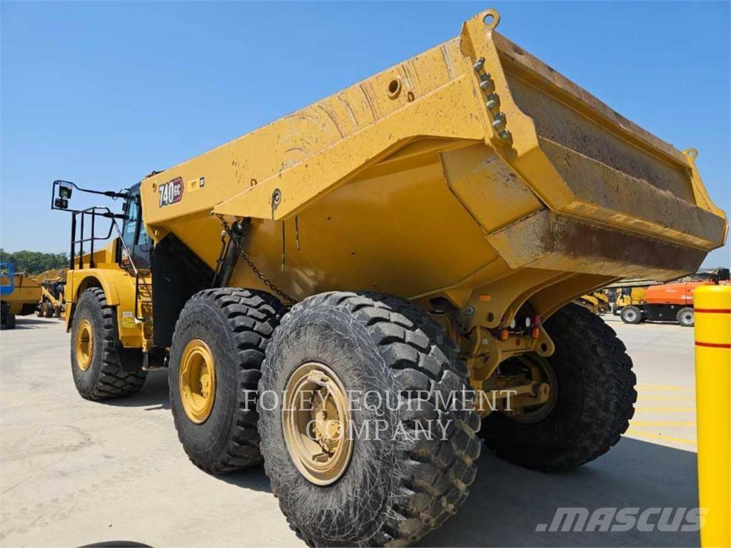 CAT 740GC-04 ساحبات مفصلية