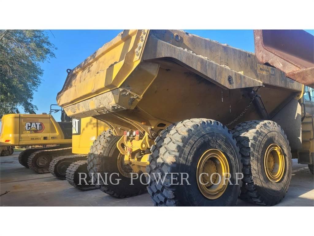 CAT 740GCTG ساحبات مفصلية