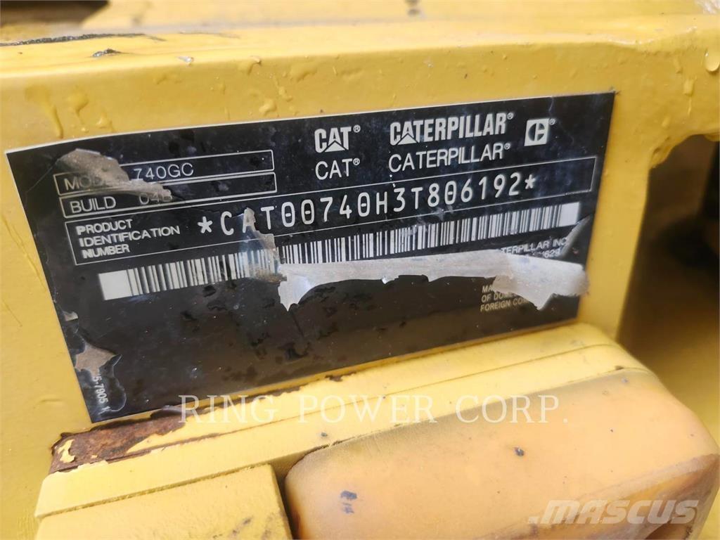 CAT 740GCTG ساحبات مفصلية