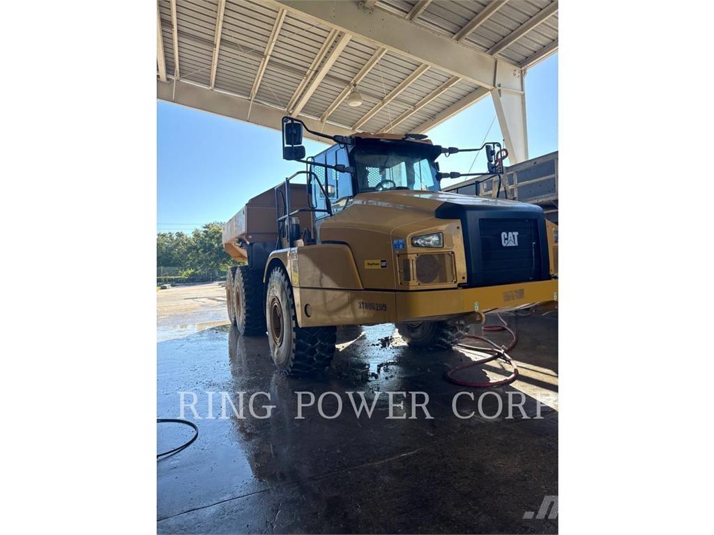 CAT 740WW شاحنات ذات صهاريج