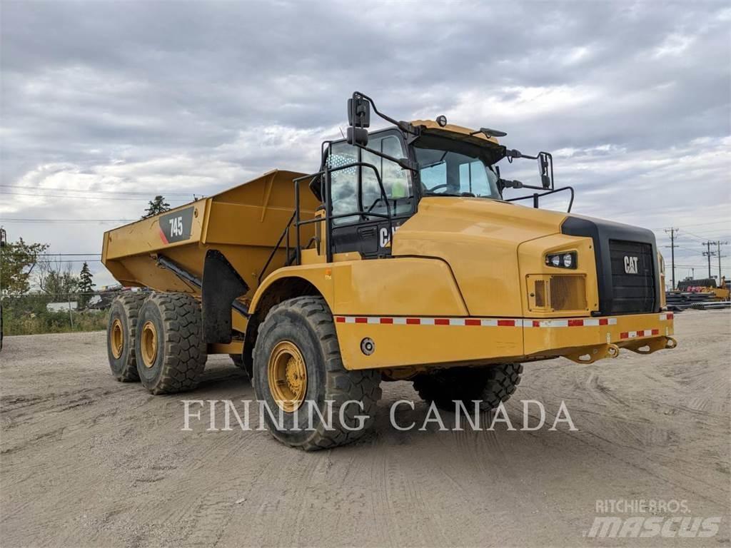 CAT 745 ساحبات مفصلية