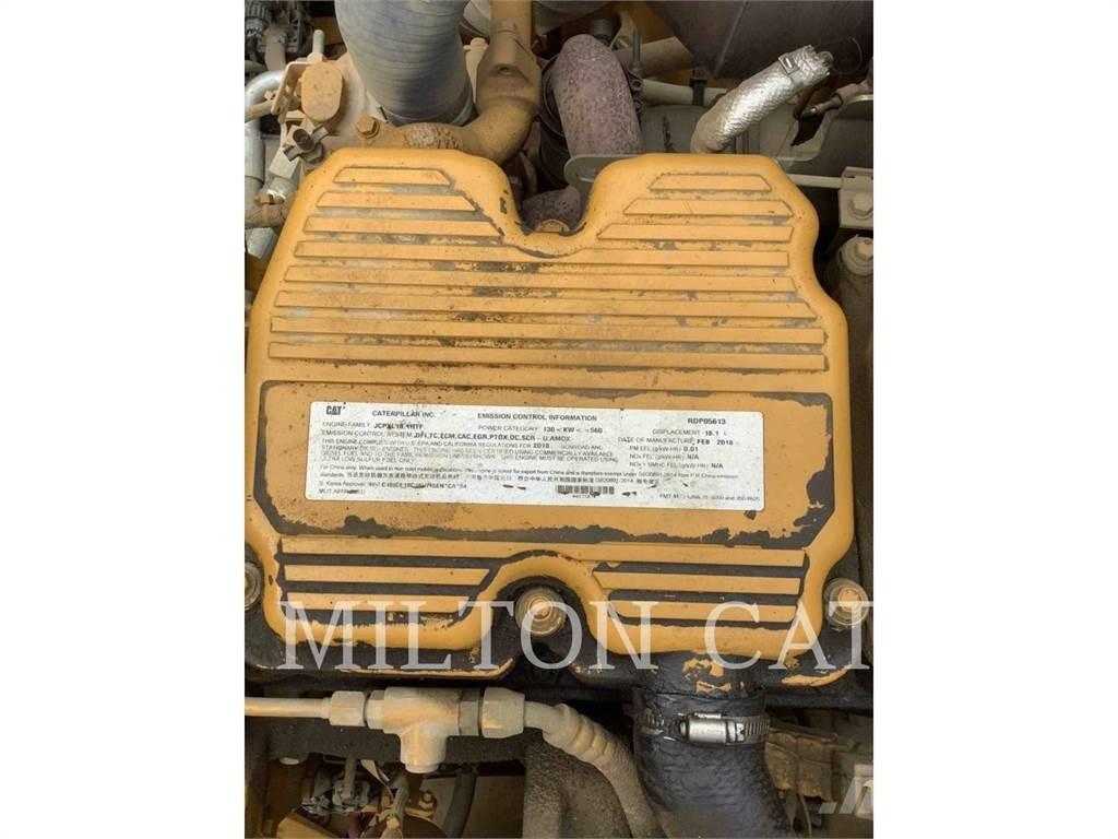 CAT 745 ساحبات مفصلية
