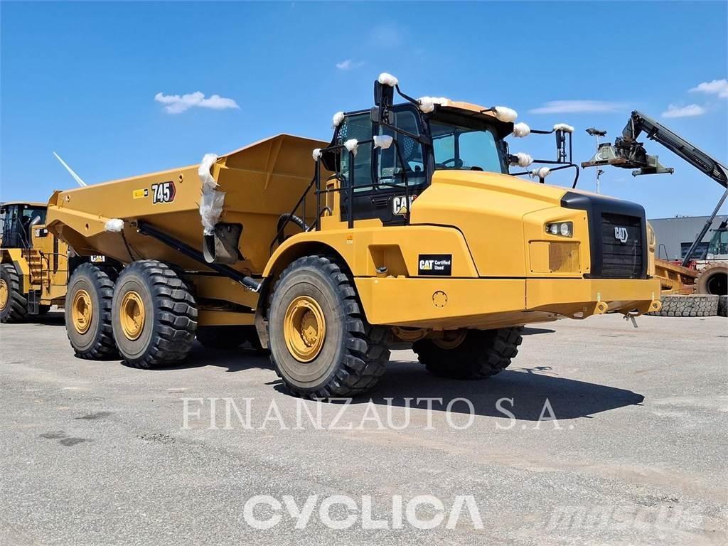 CAT 745 ساحبات مفصلية