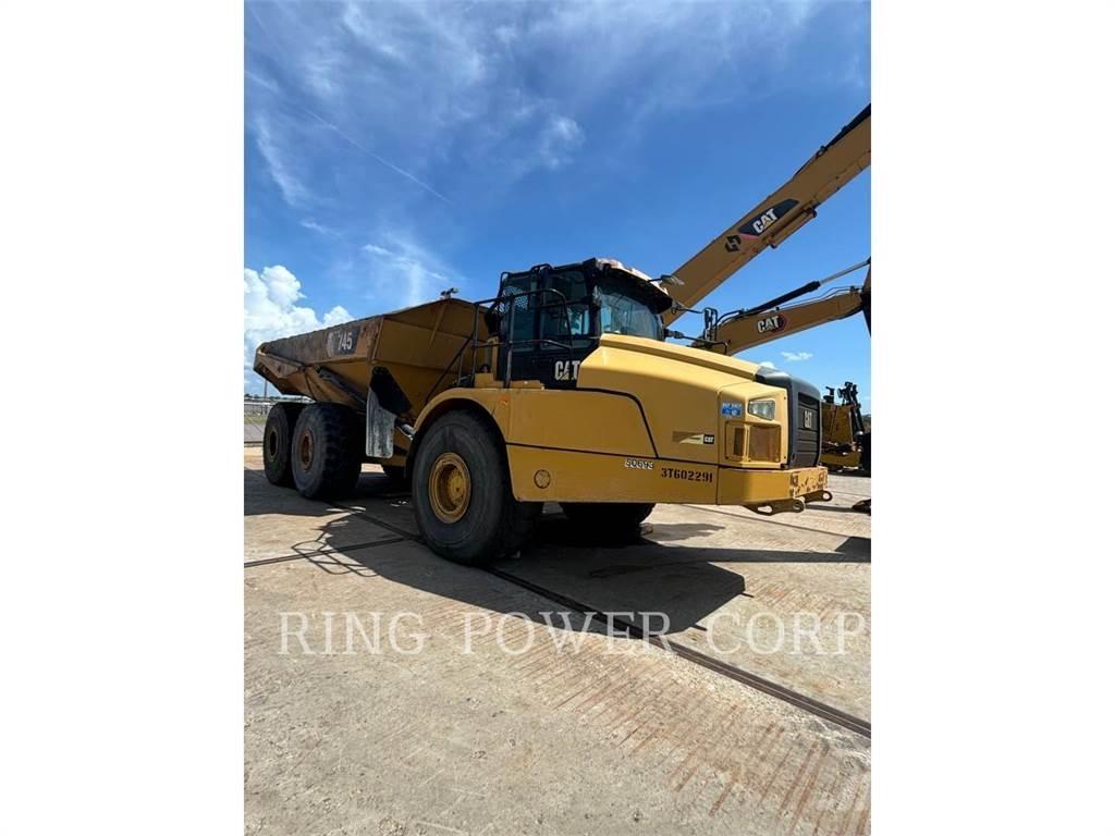 CAT 745 ساحبات مفصلية
