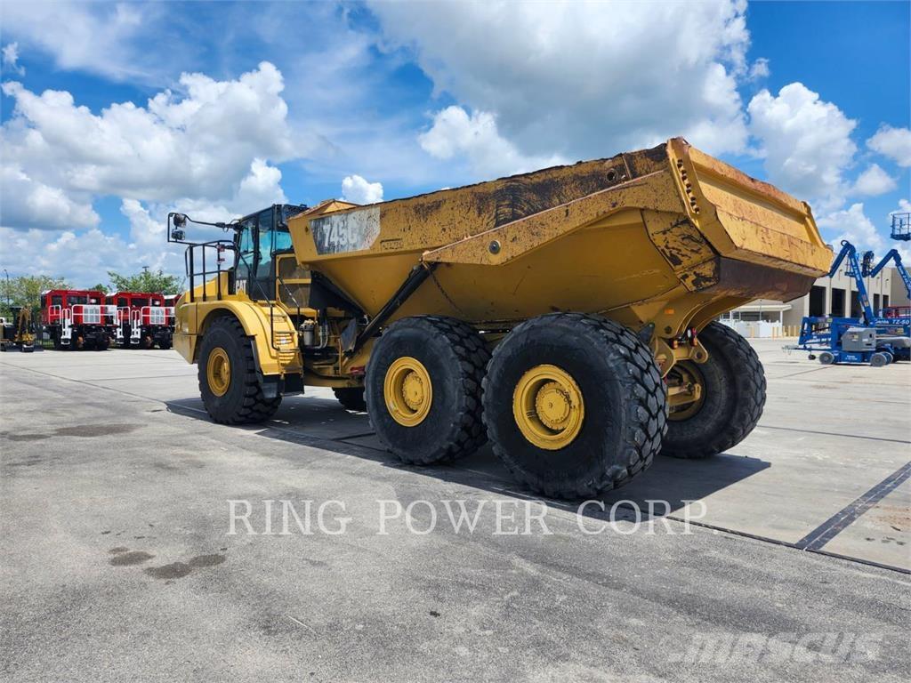 CAT 745 ساحبات مفصلية