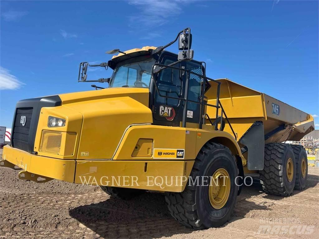 CAT 745 ساحبات مفصلية