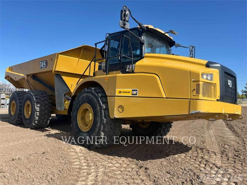 CAT 745 ساحبات مفصلية