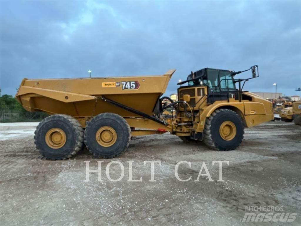 CAT 745 ساحبات مفصلية
