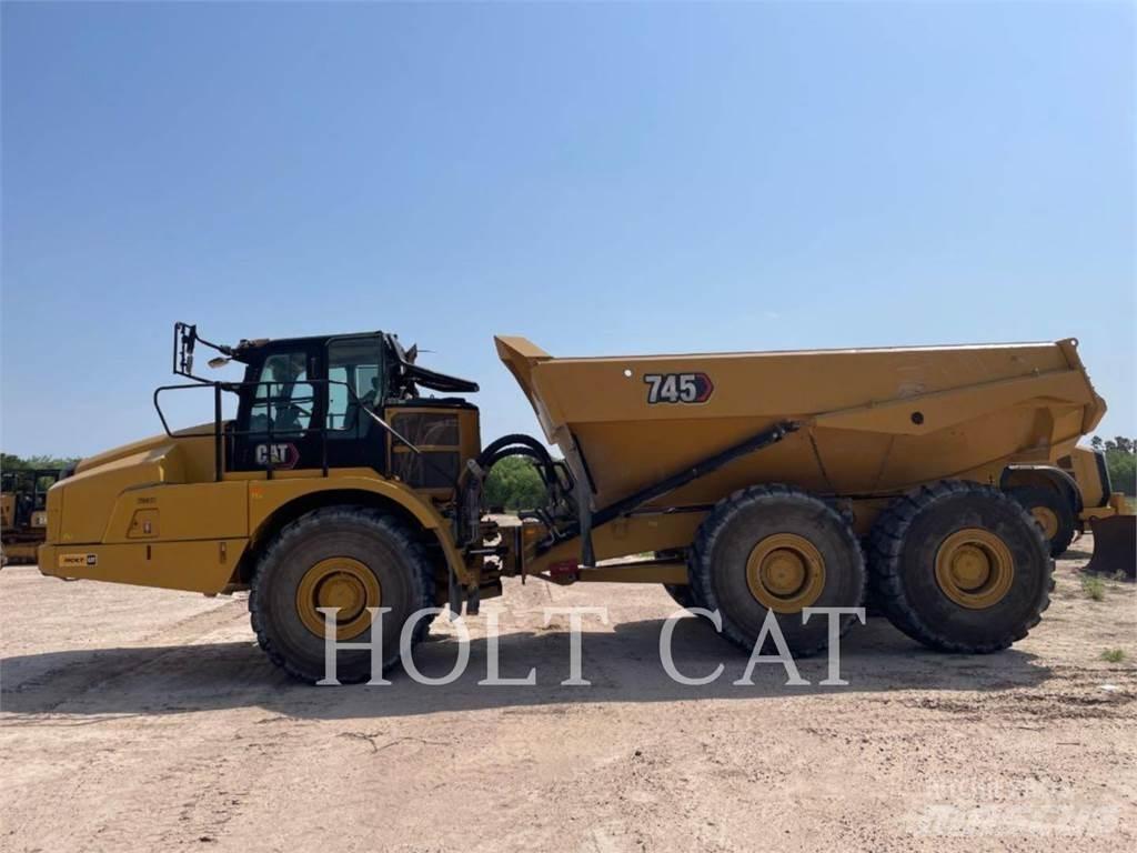 CAT 745 ساحبات مفصلية