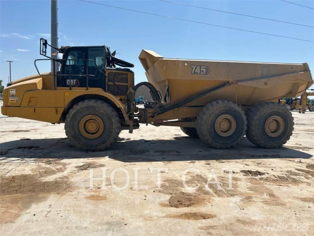 CAT 745 ساحبات مفصلية