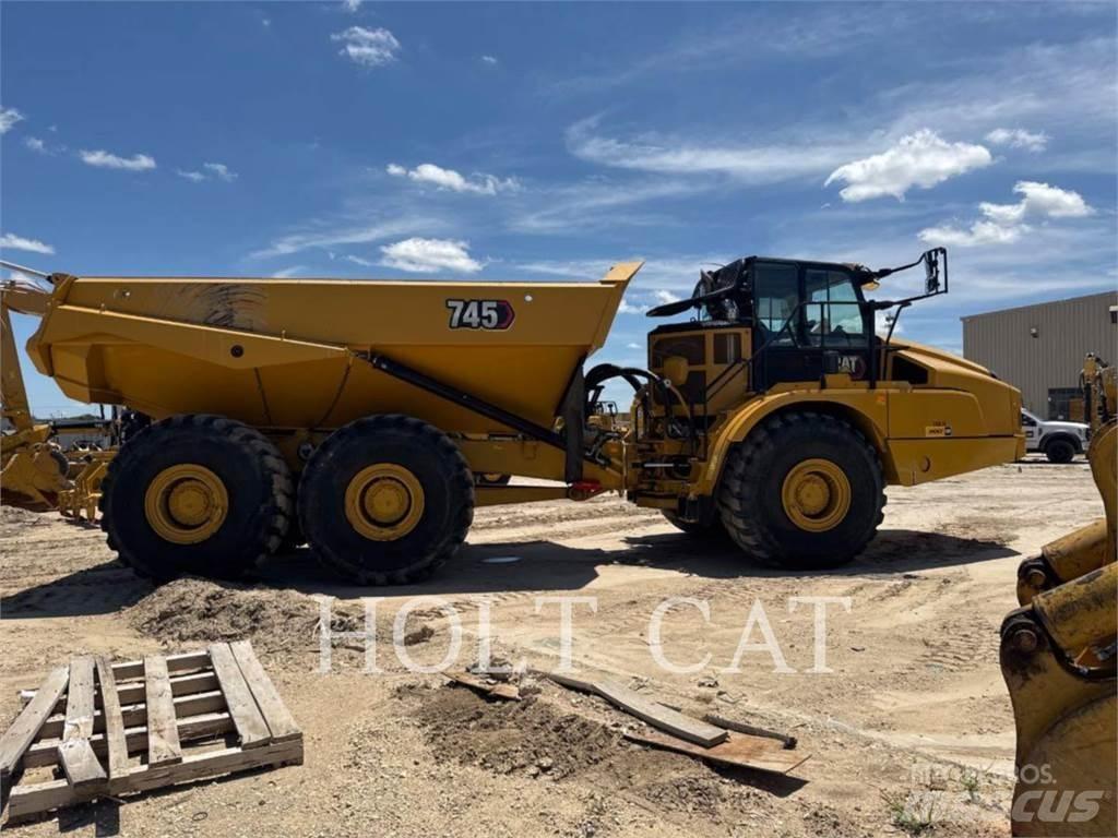 CAT 745 ساحبات مفصلية