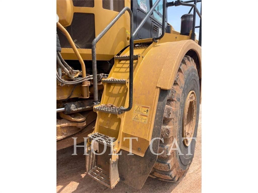 CAT 745 ساحبات مفصلية