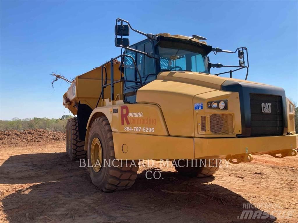 CAT 745 ساحبات مفصلية