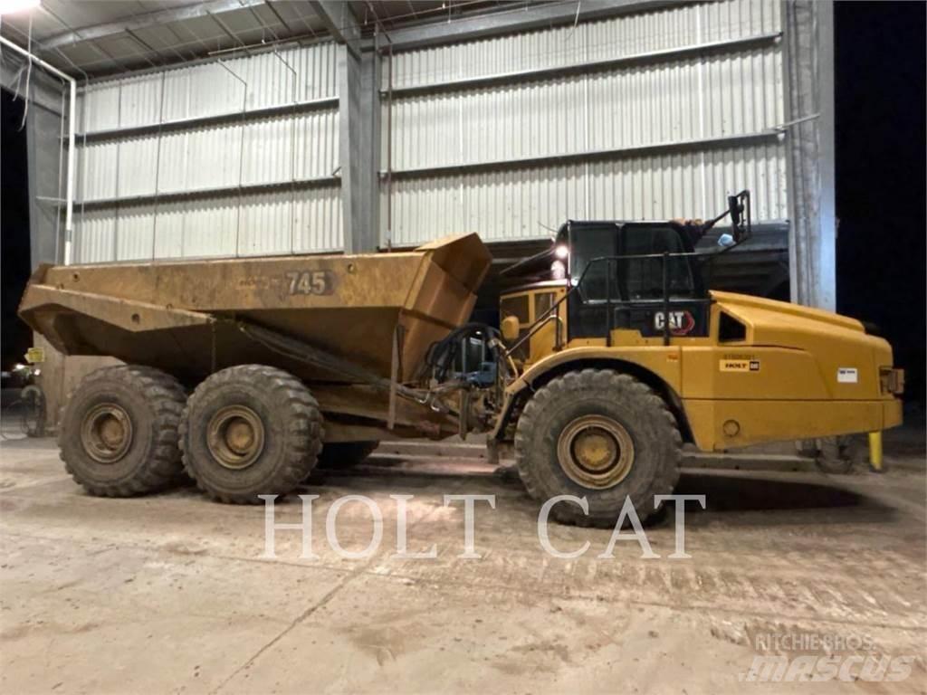 CAT 745 ساحبات مفصلية