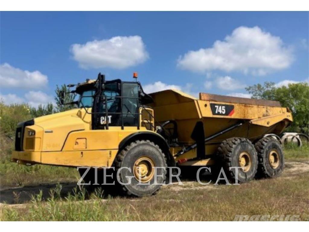 CAT 745 ساحبات مفصلية