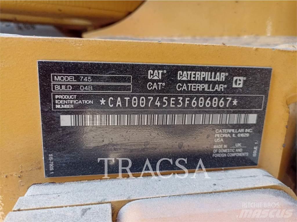 CAT 745 ساحبات مفصلية