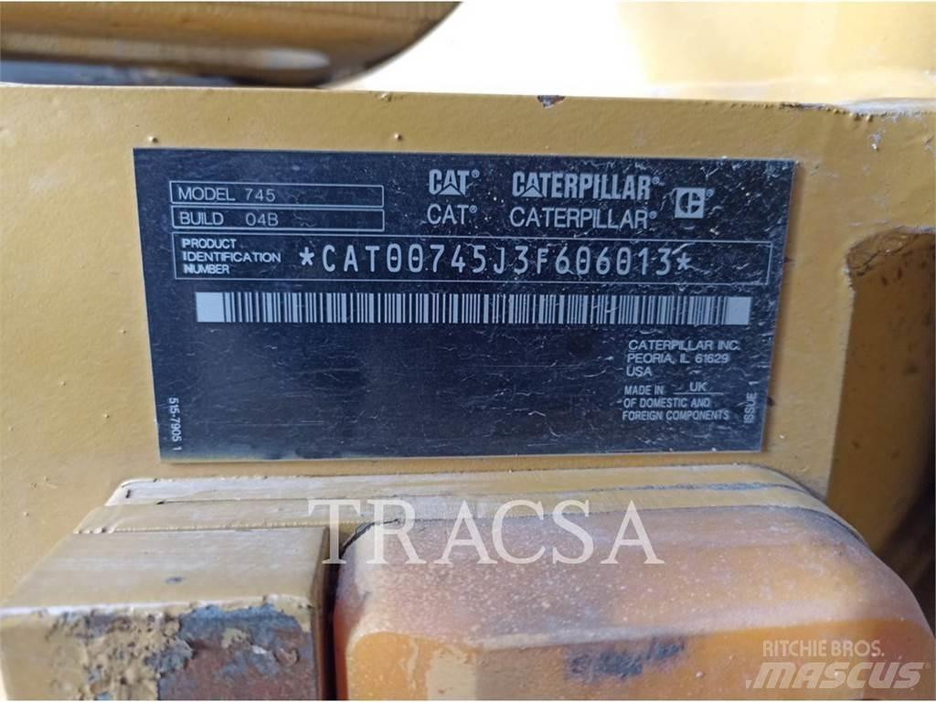 CAT 745 ساحبات مفصلية