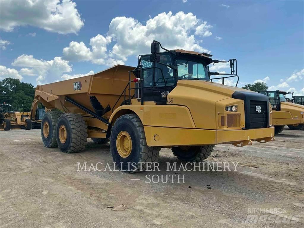 CAT 745 ساحبات مفصلية