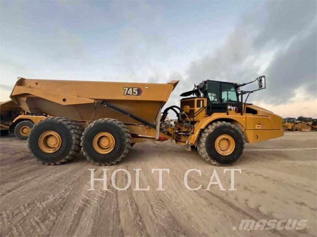 CAT 745 ساحبات مفصلية