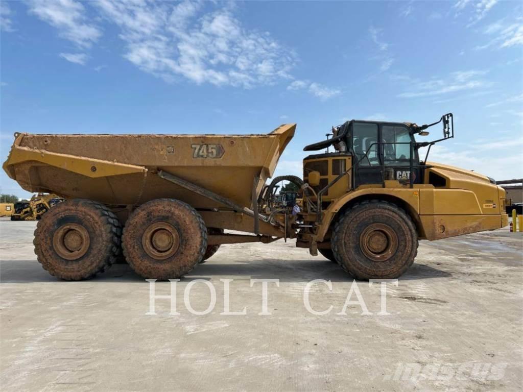 CAT 745 ساحبات مفصلية