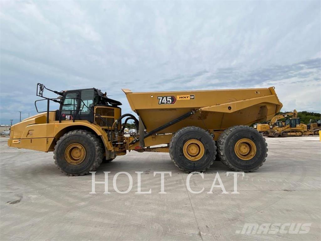CAT 745 ساحبات مفصلية