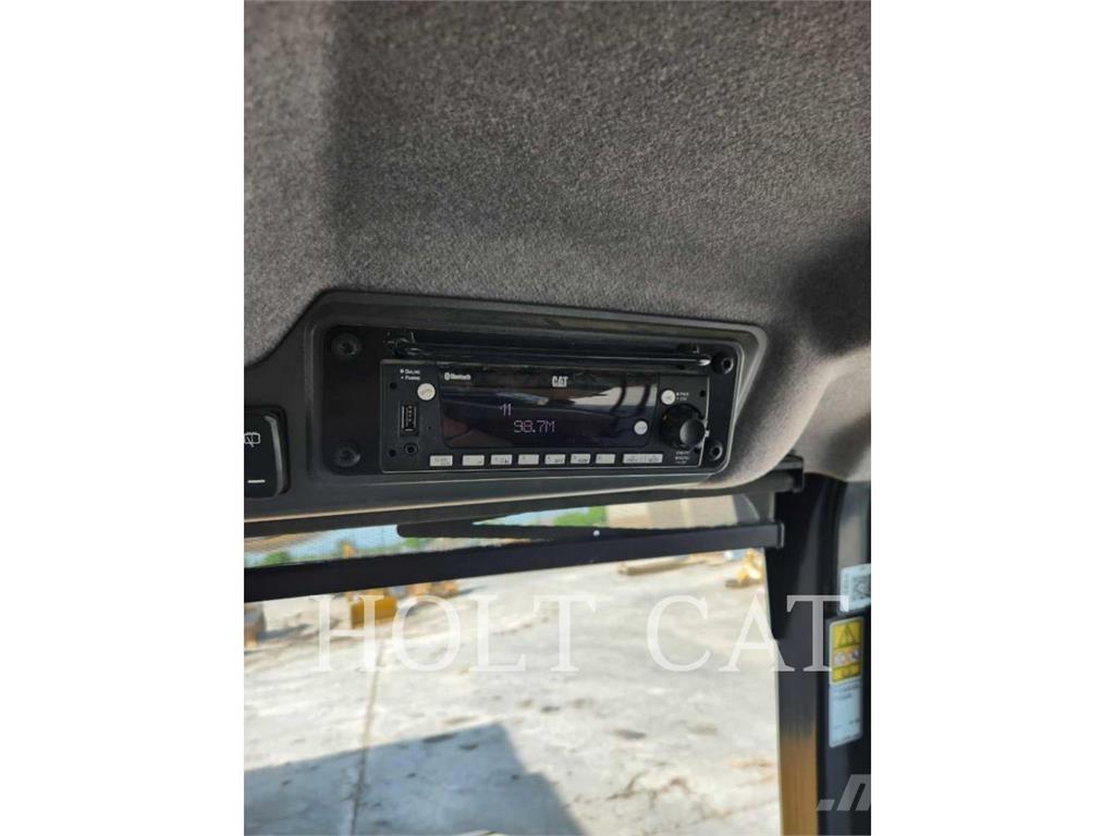 CAT 745 ساحبات مفصلية