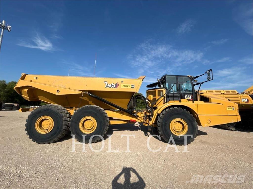 CAT 745 ساحبات مفصلية