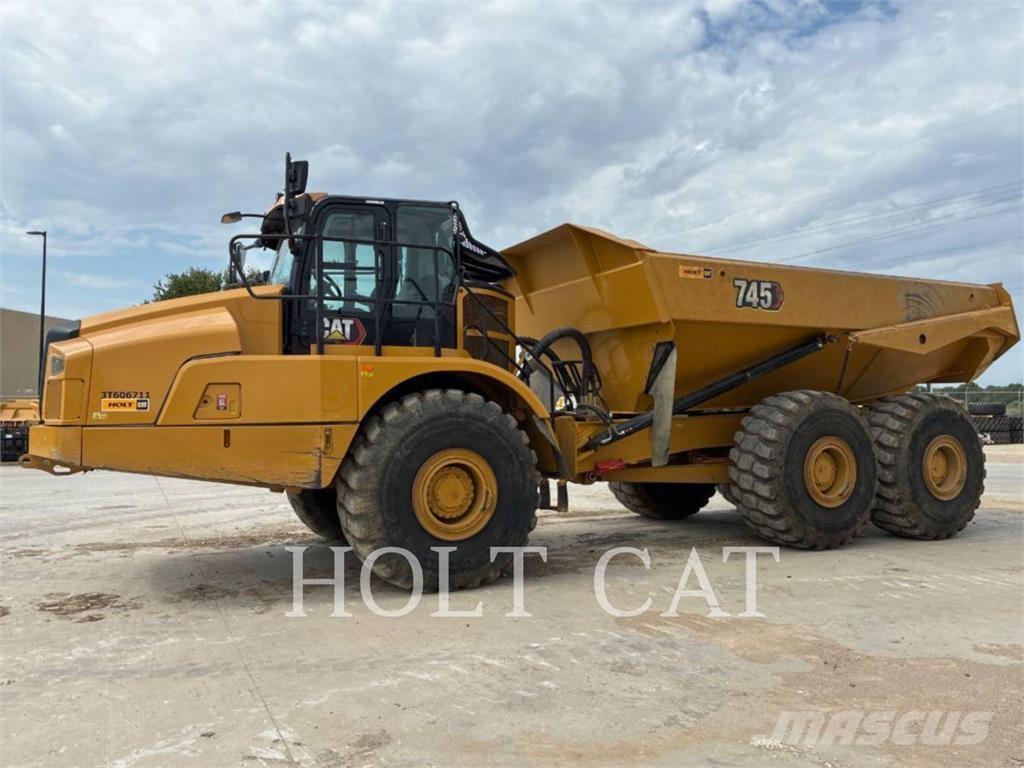 CAT 745 ساحبات مفصلية
