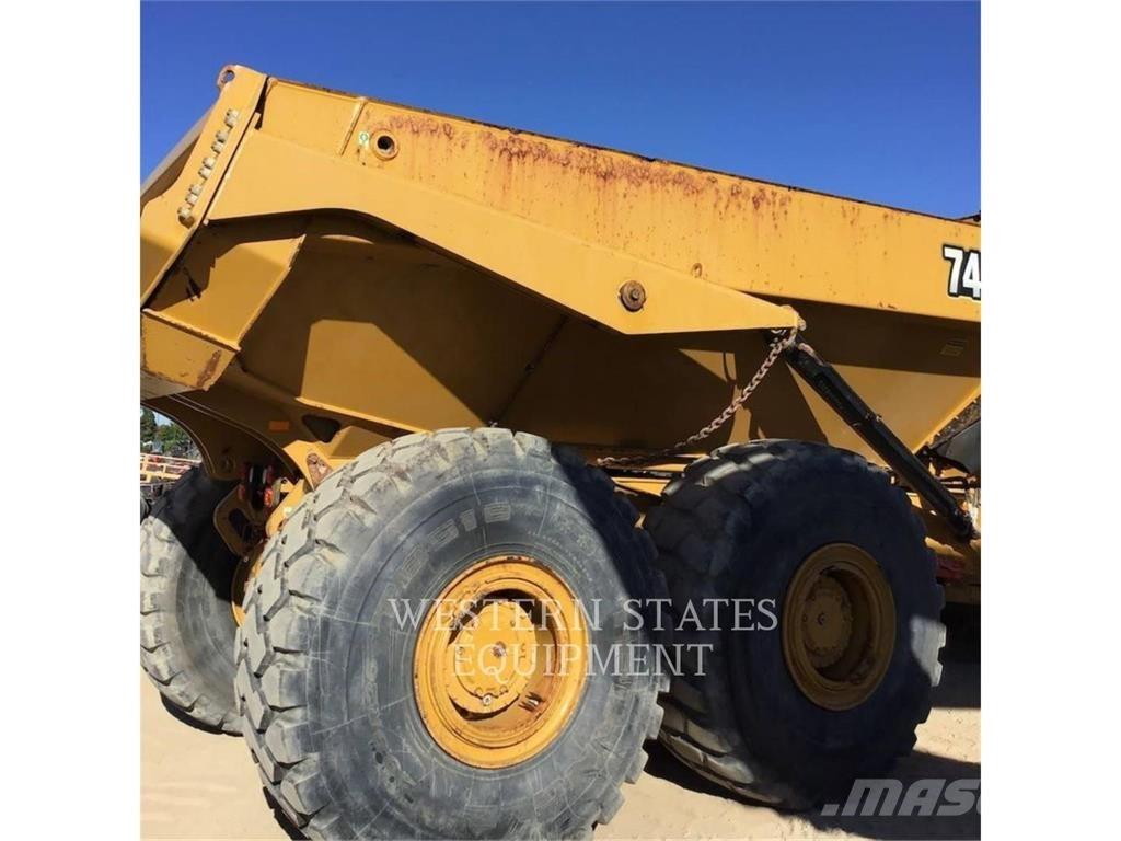 CAT 745 ساحبات مفصلية