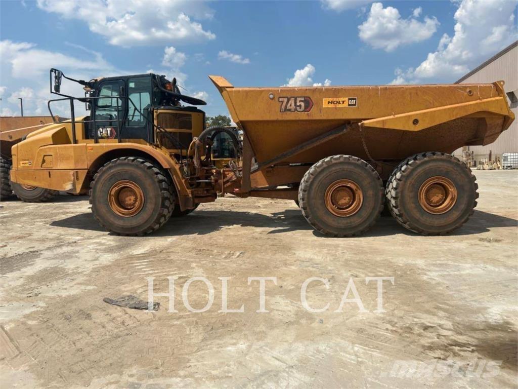 CAT 745 ساحبات مفصلية