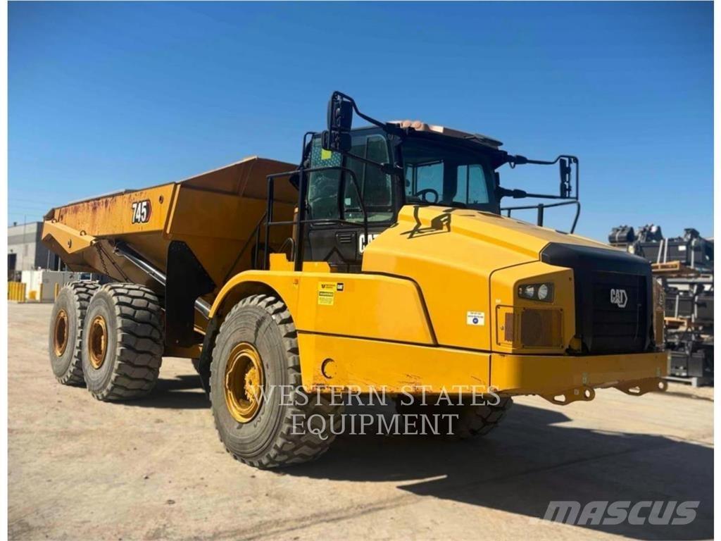 CAT 745 ساحبات مفصلية