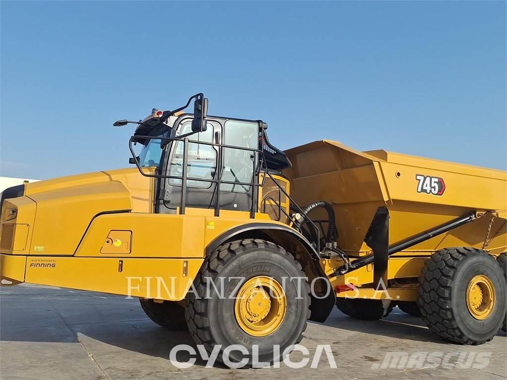 CAT 745 ساحبات مفصلية