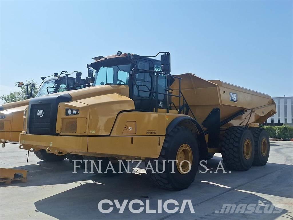 CAT 745 ساحبات مفصلية